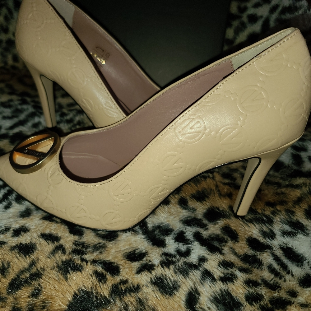 Mario Valentino Heels - Picture 8 of 17